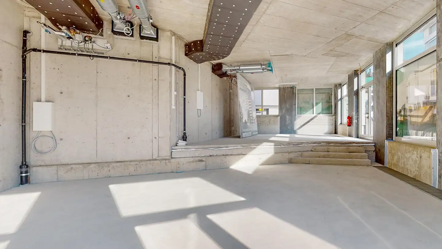 Commercial à louer - Industrieplatz 5, 8212 Neuhausen am Rheinfall - Photo 2