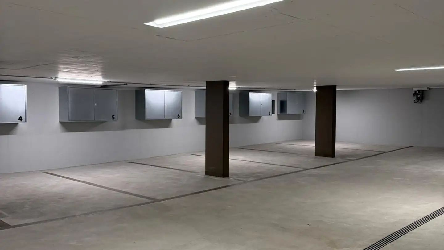 Underground parking space for rent - 8134 Adliswil - Photo 2