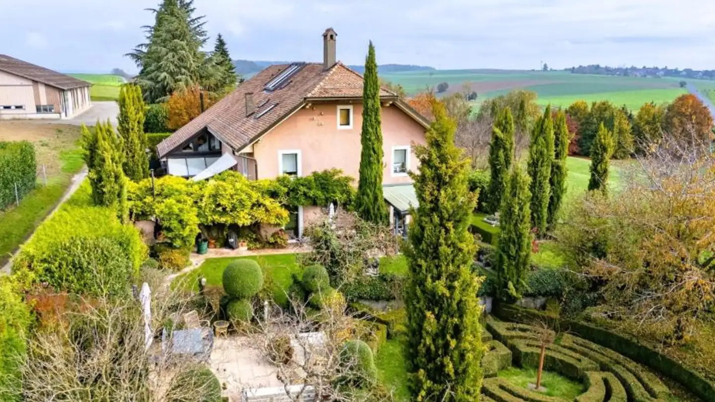 Villa for sale - 1117 Grancy