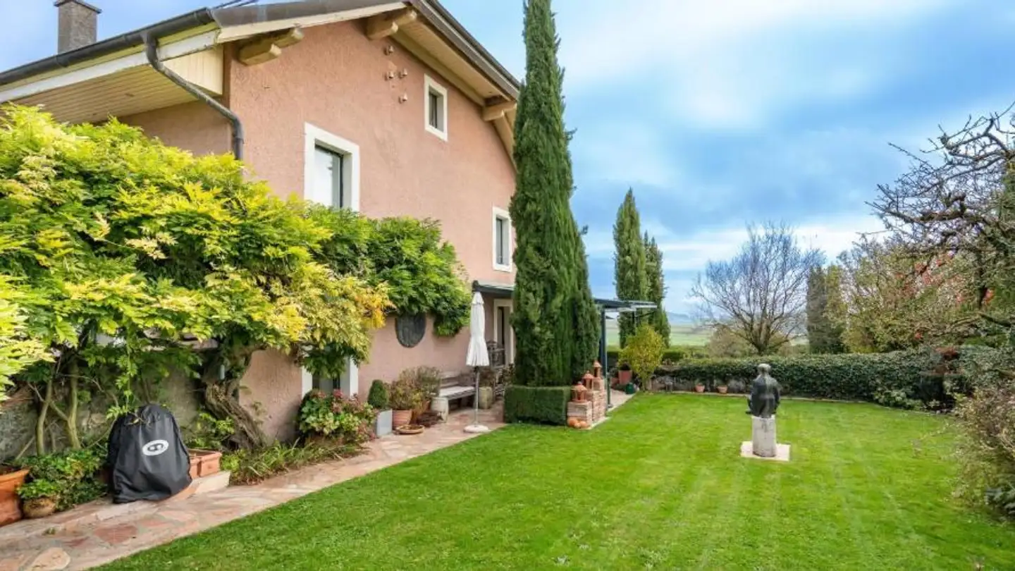 Villa for sale - 1117 Grancy - Photo 2