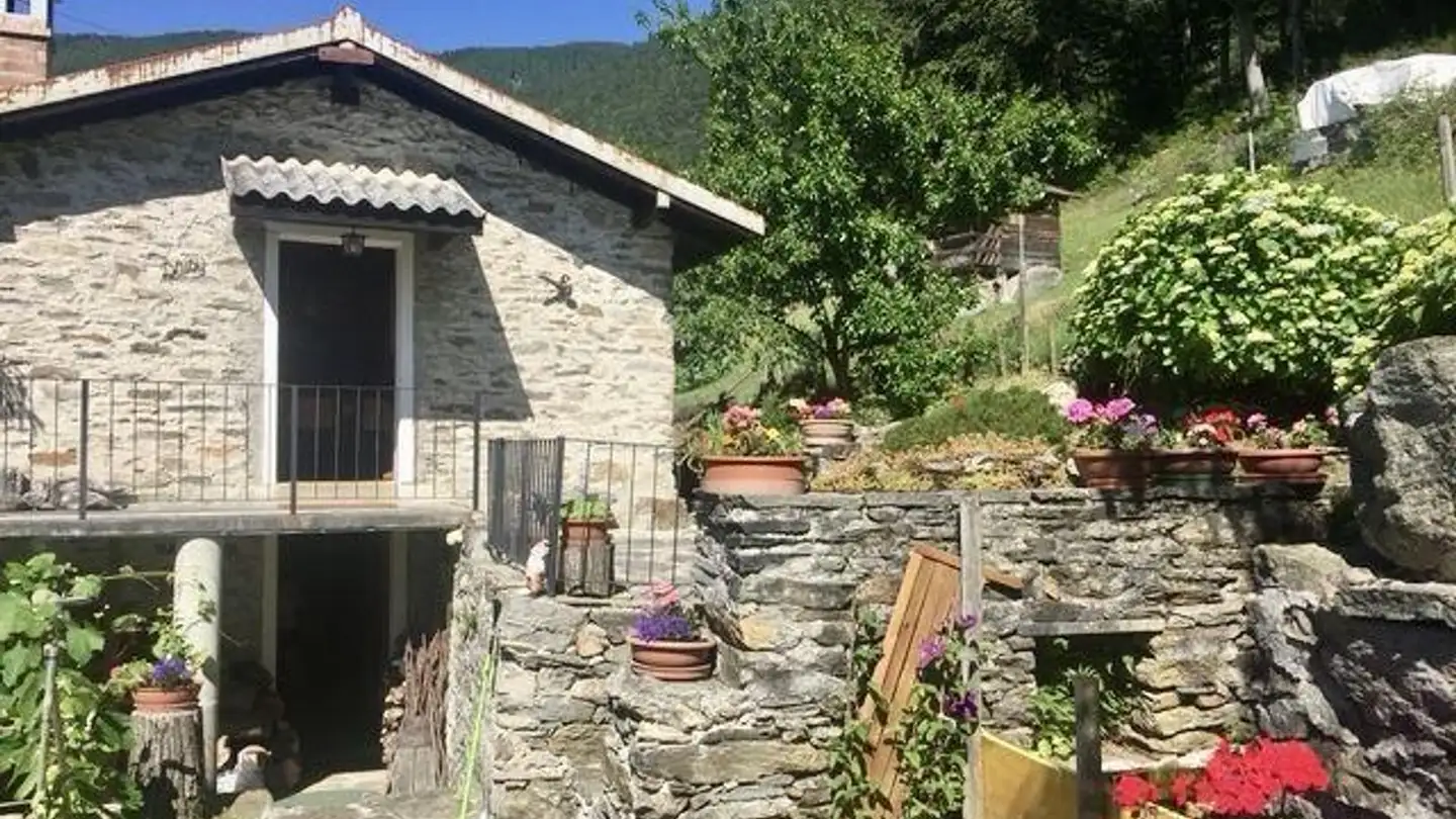 House for sale - 6582 Pianezzo