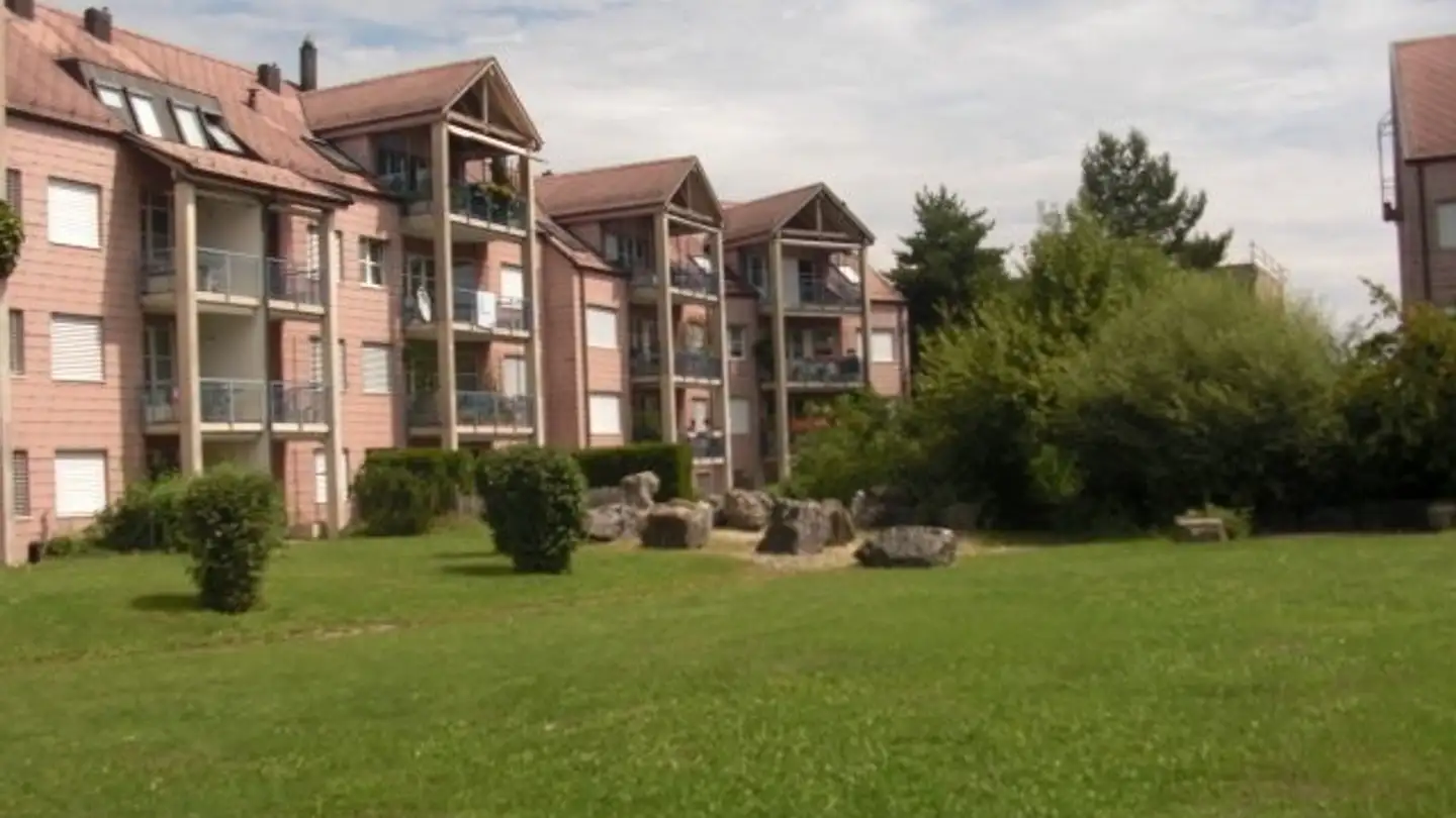 Outdoor parking space for rent - Glasacker, 4657 Dulliken