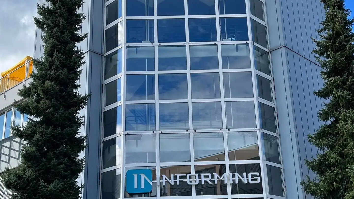 Office space for rent - Sumpfstrasse 32, 6312 Steinhausen