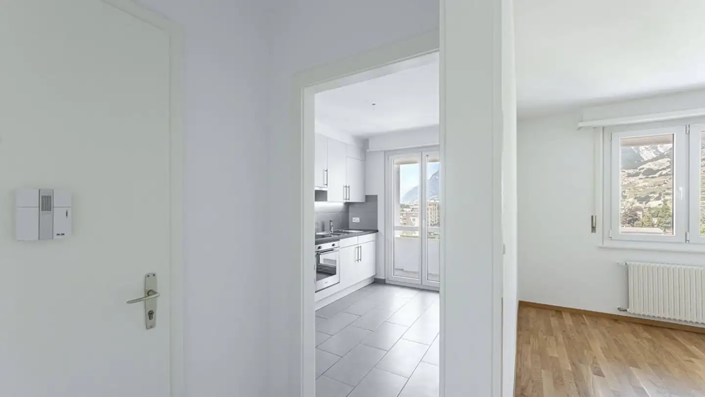 Apartment for rent - Avenue De La Gare 11, 1964 Conthey - Photo 2
