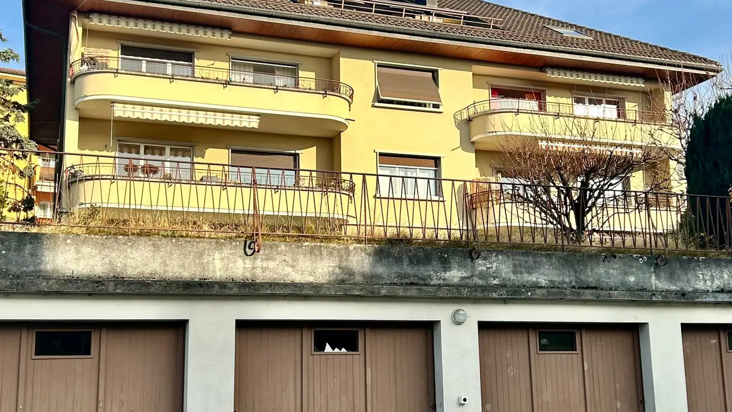 Single garage for rent - Chemin Des Prouges 7, 1009 Pully