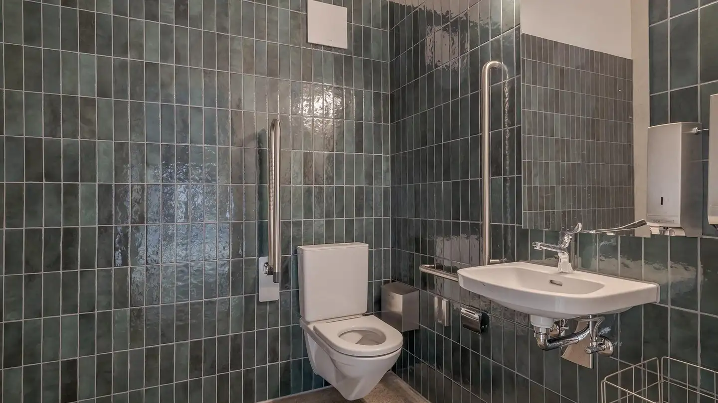 Gewerbe mieten - Rue De L'allée / Alleestrasse 1, 2503 Biel/Bienne - Foto 4