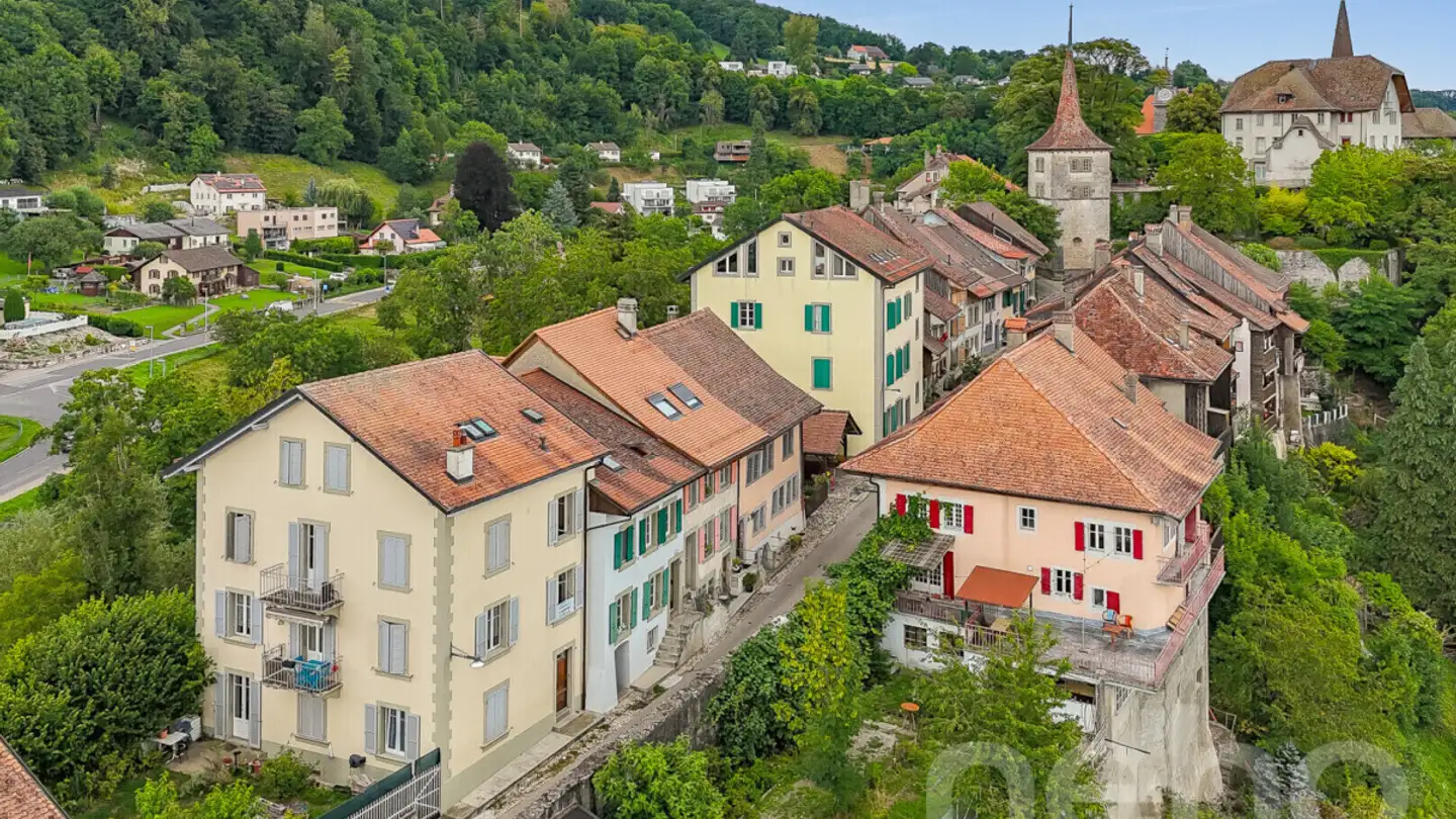 Residential building for sale - 1510 Moudon