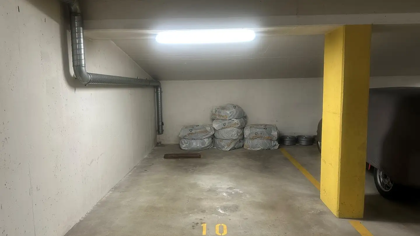 Einzelgarage mieten - Eschenmosenstrasse 13, 8184 Bachenbülach