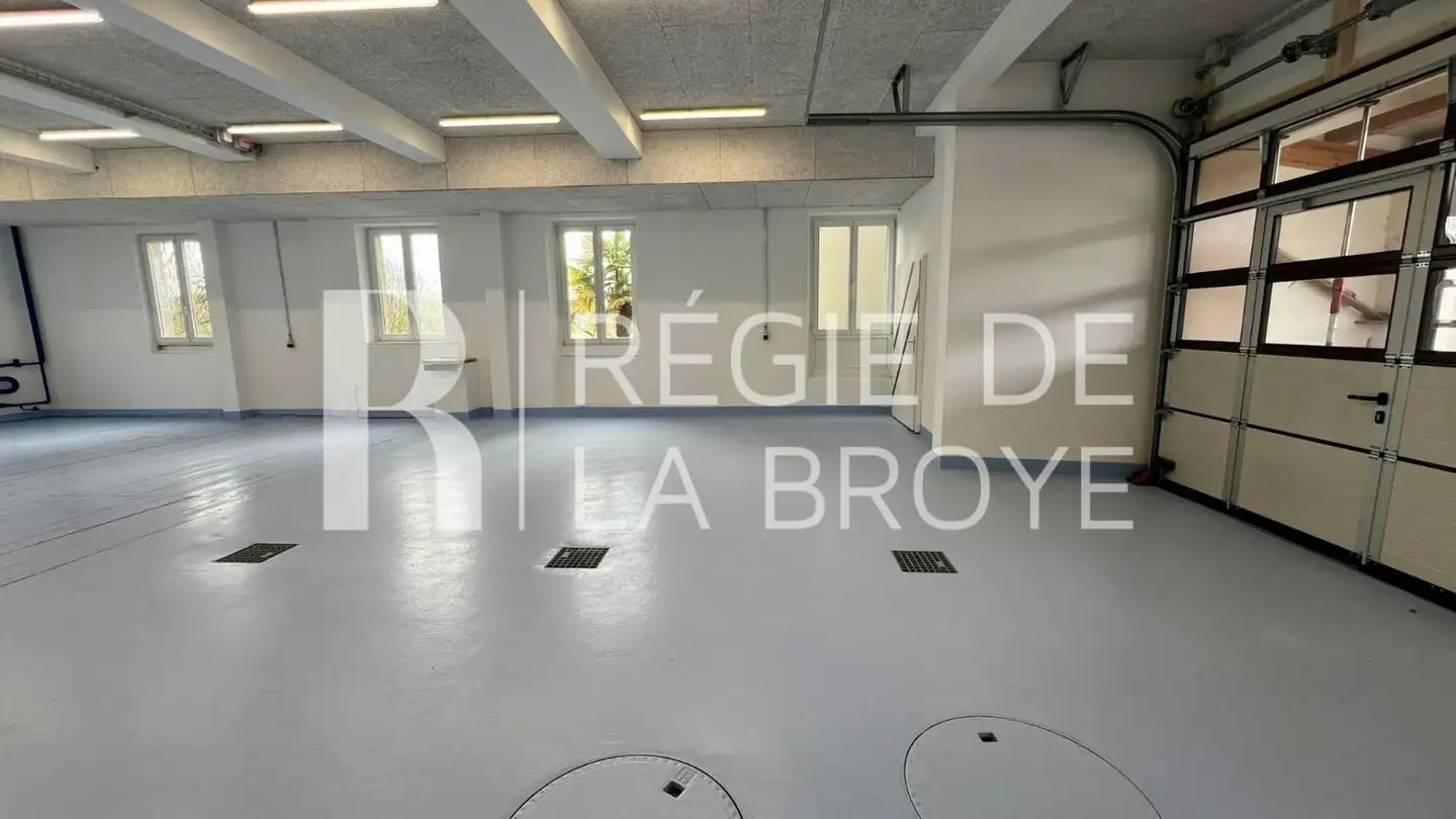 Commerciale in affitto - Route Des Pèles 12, 1541 Bussy FR