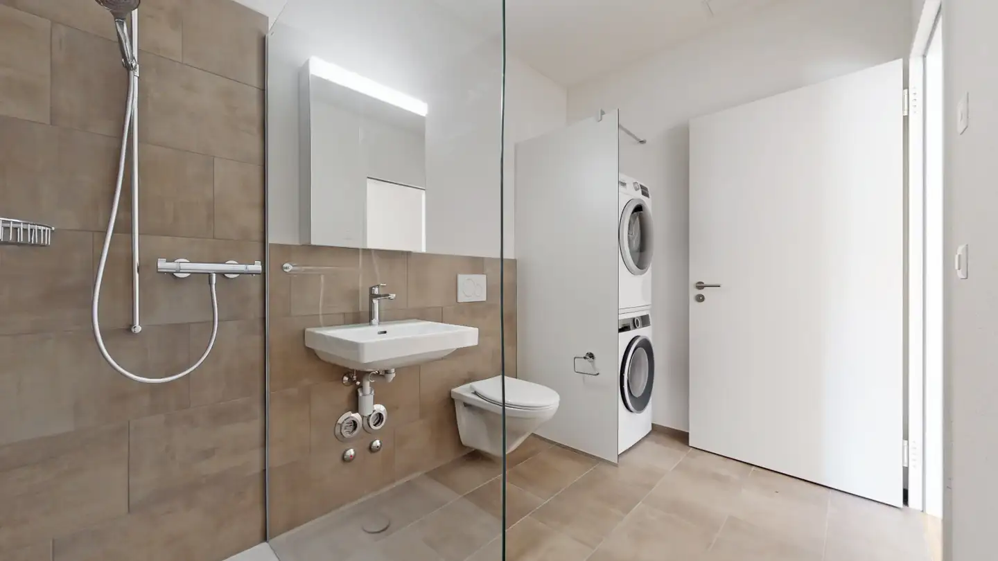 Apartment for rent - Industrieplatz 5, 8212 Neuhausen am Rheinfall - Photo 2