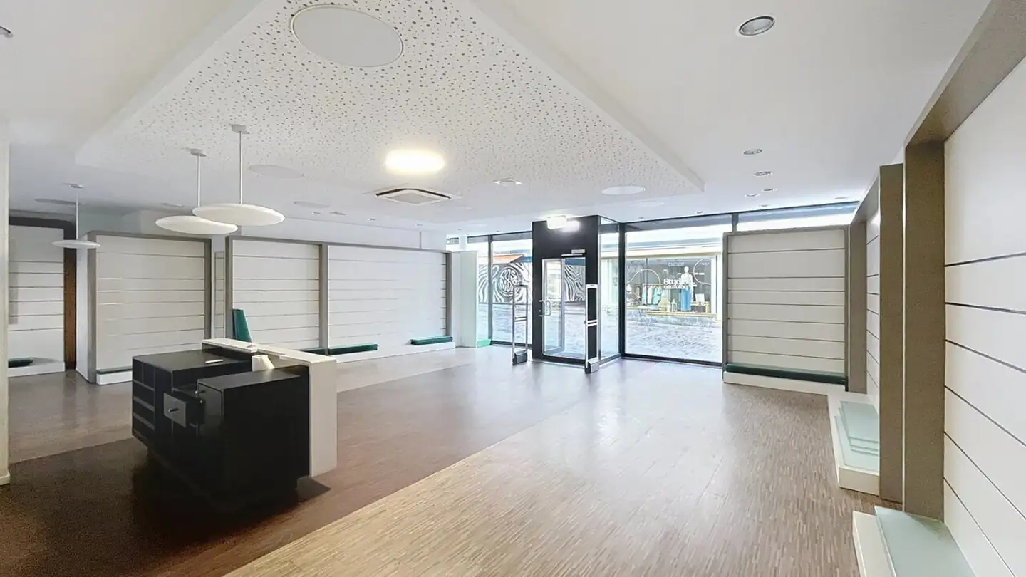 Shop for sale - 1950 Sion - Photo 4