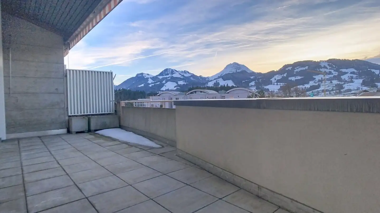 Attique à louer - Rue Des Auges 9, 1635 La Tour-de-Trême