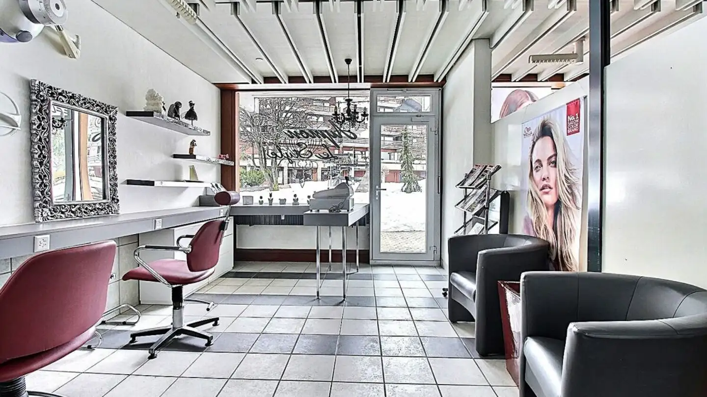 Commerciale in vendita - Place Du Village 4, 1972 Anzère