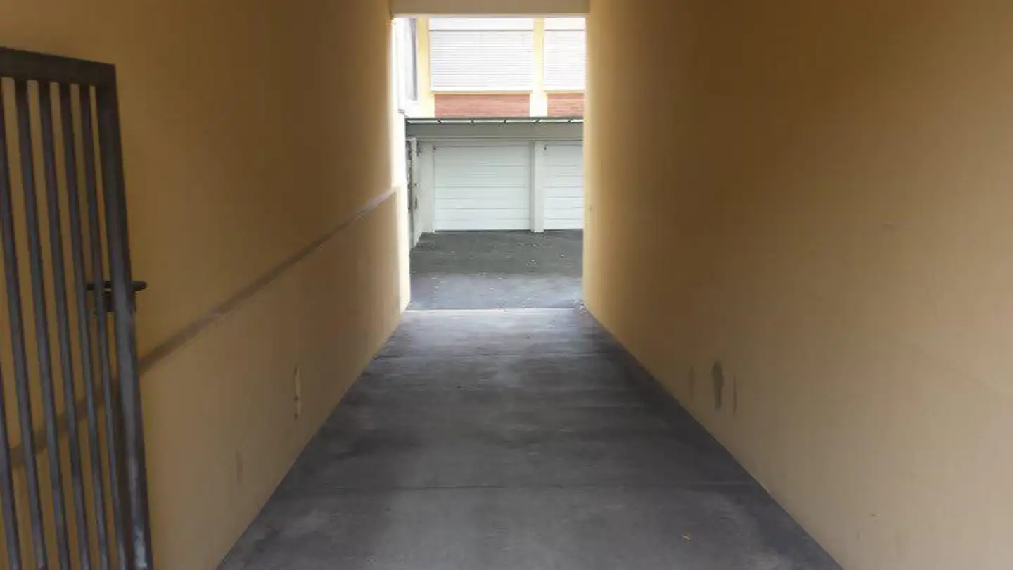 Single garage for rent - Gundeldingerstrasse 199, 4053 Basel - Photo 2