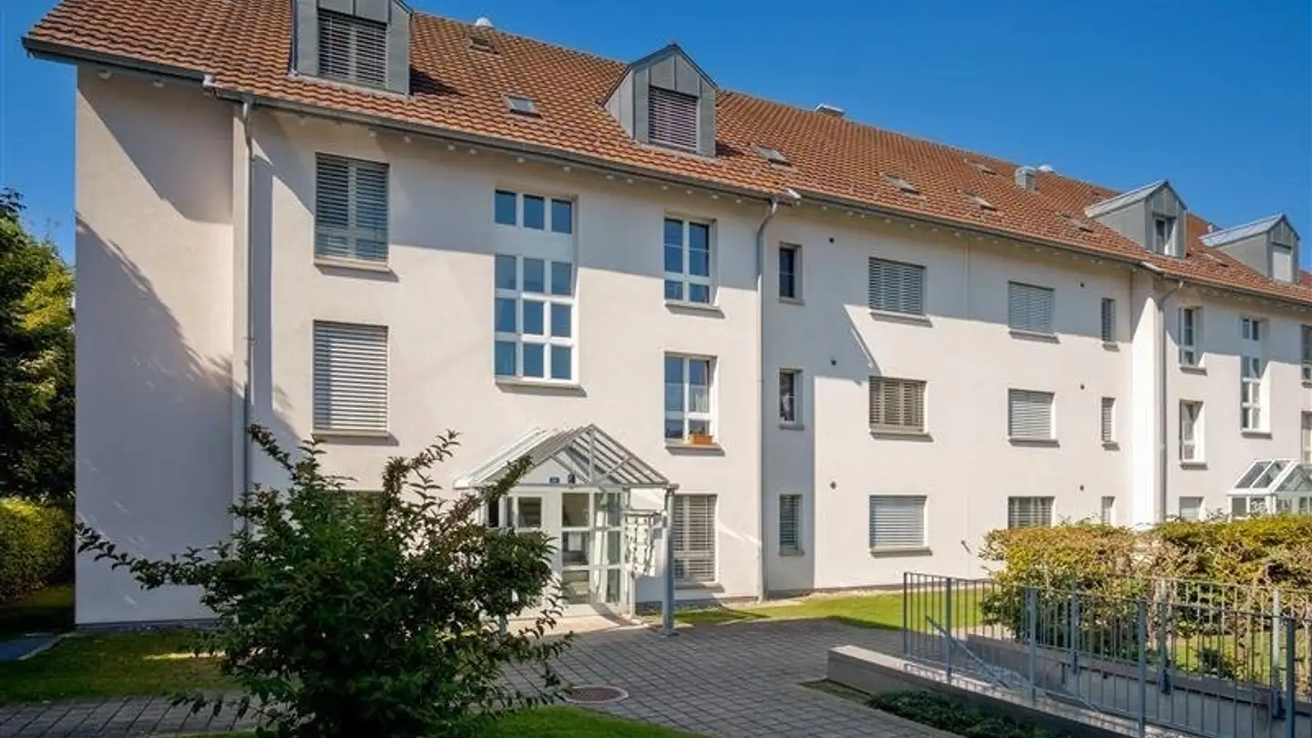 Indoor motorbike parking space for rent - 8105 Regensdorf