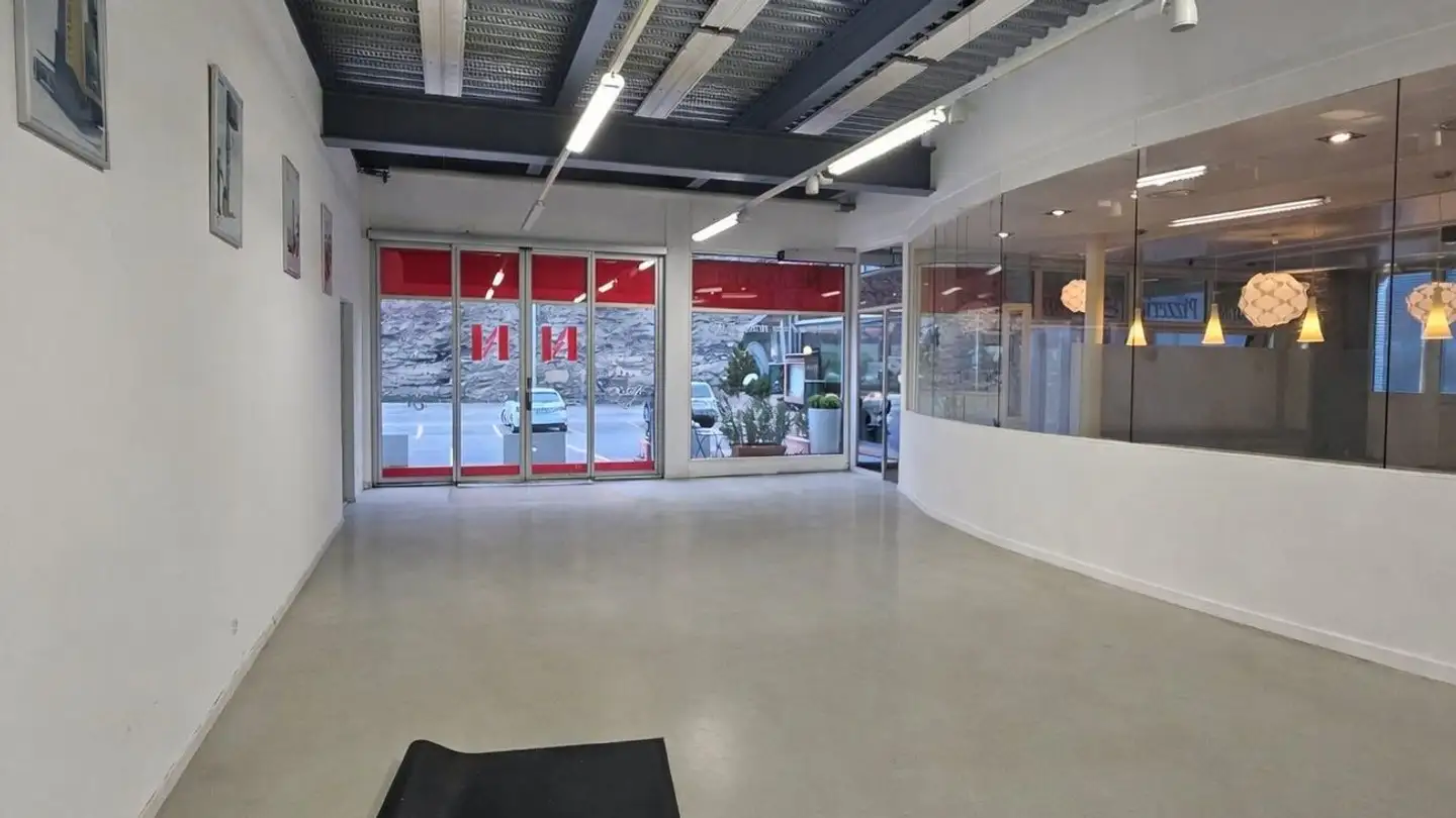 Commerciale in affitto - Allmei 5a, 3930 Visp