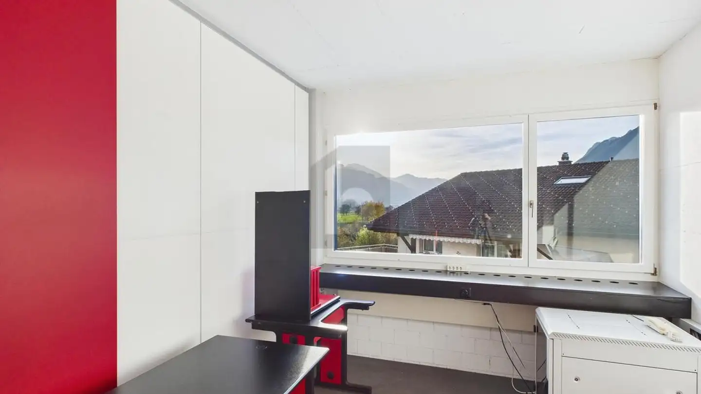 Office space for rent - 6438 Ibach - Photo 2