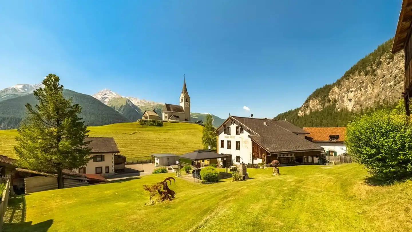 Immeuble résidentiel à vendre - 7493 Schmitten (Albula)