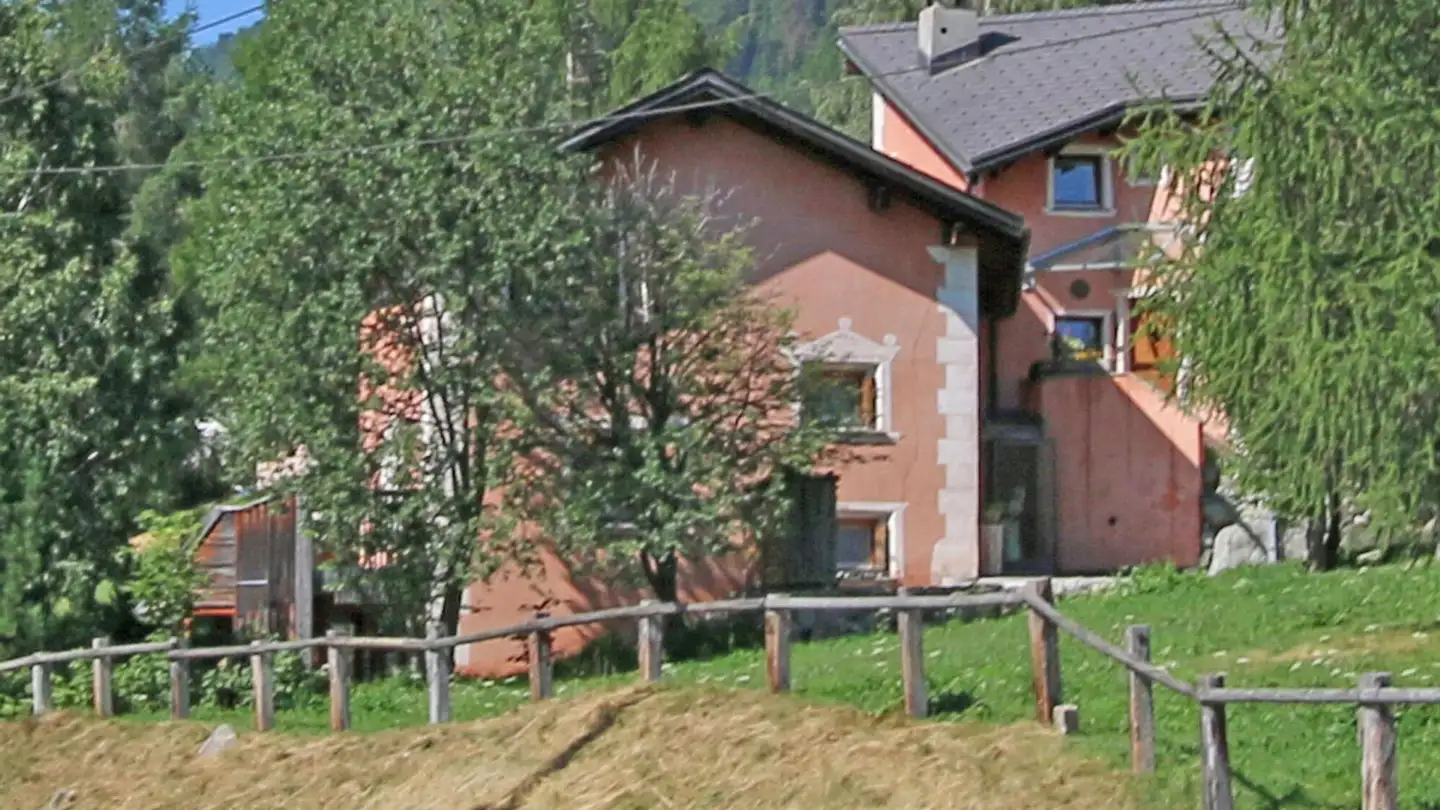 Single house for sale - Arvins, 7522 La Punt-Chamues-ch - Photo 2