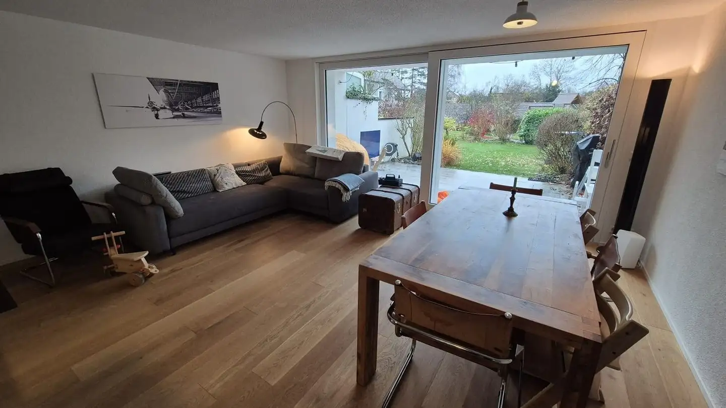 Maison en terrasse à louer - Unterdorfstrasse, 8124 Maur - Photo 3