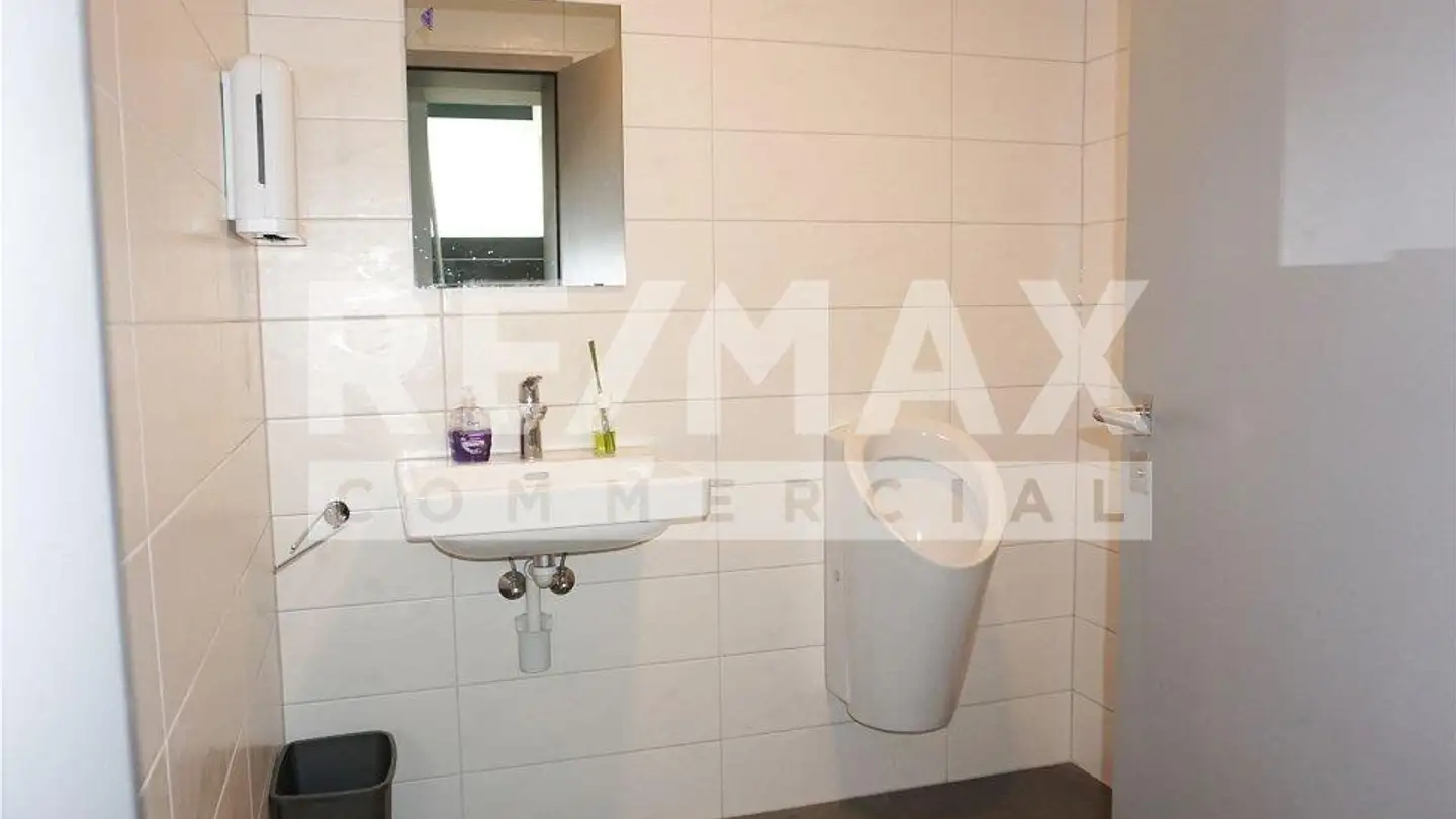 Bureau à louer - 3280 Murten - Photo 3