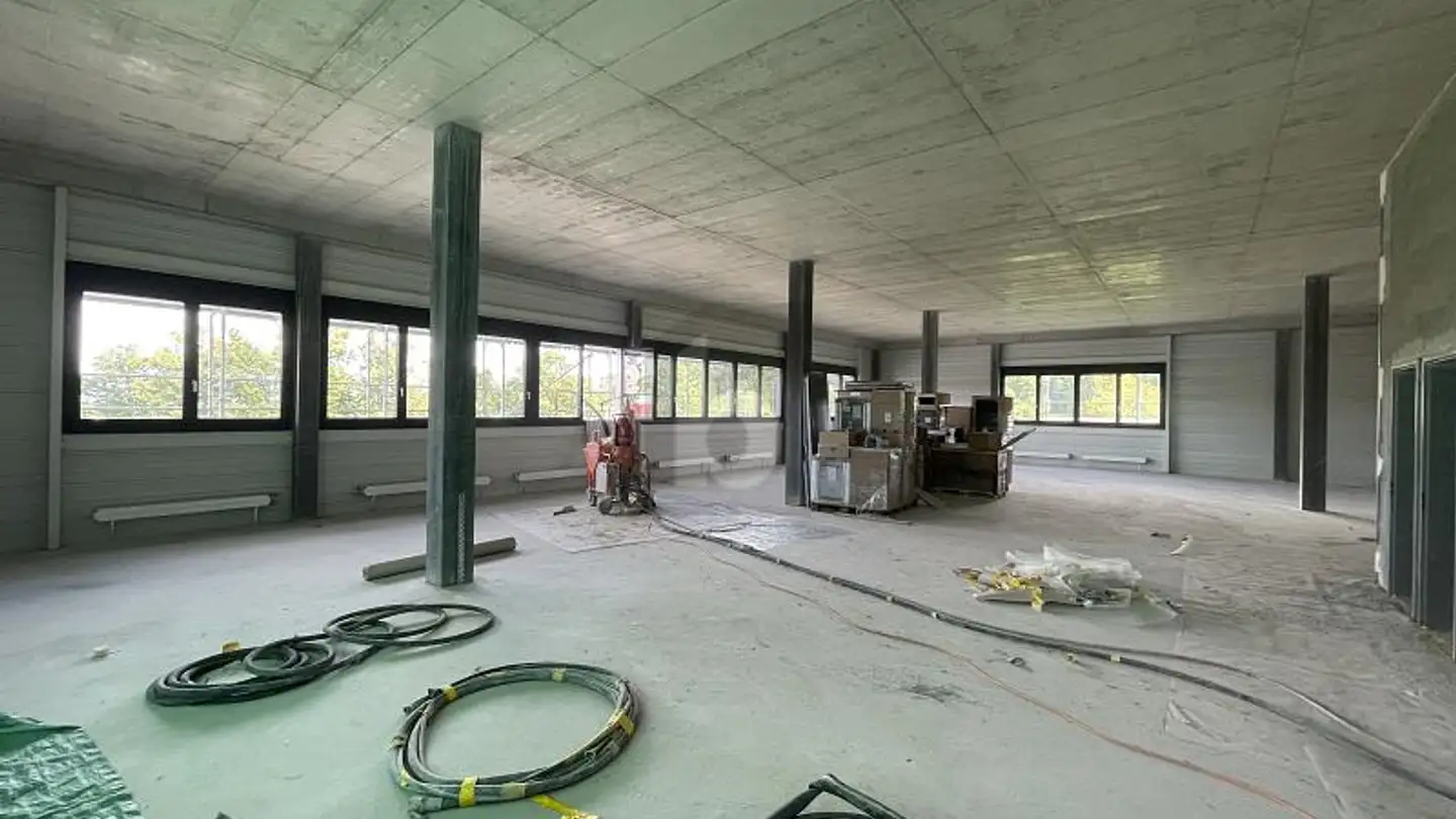 Immeuble industriel à louer - 9245 Oberbüren