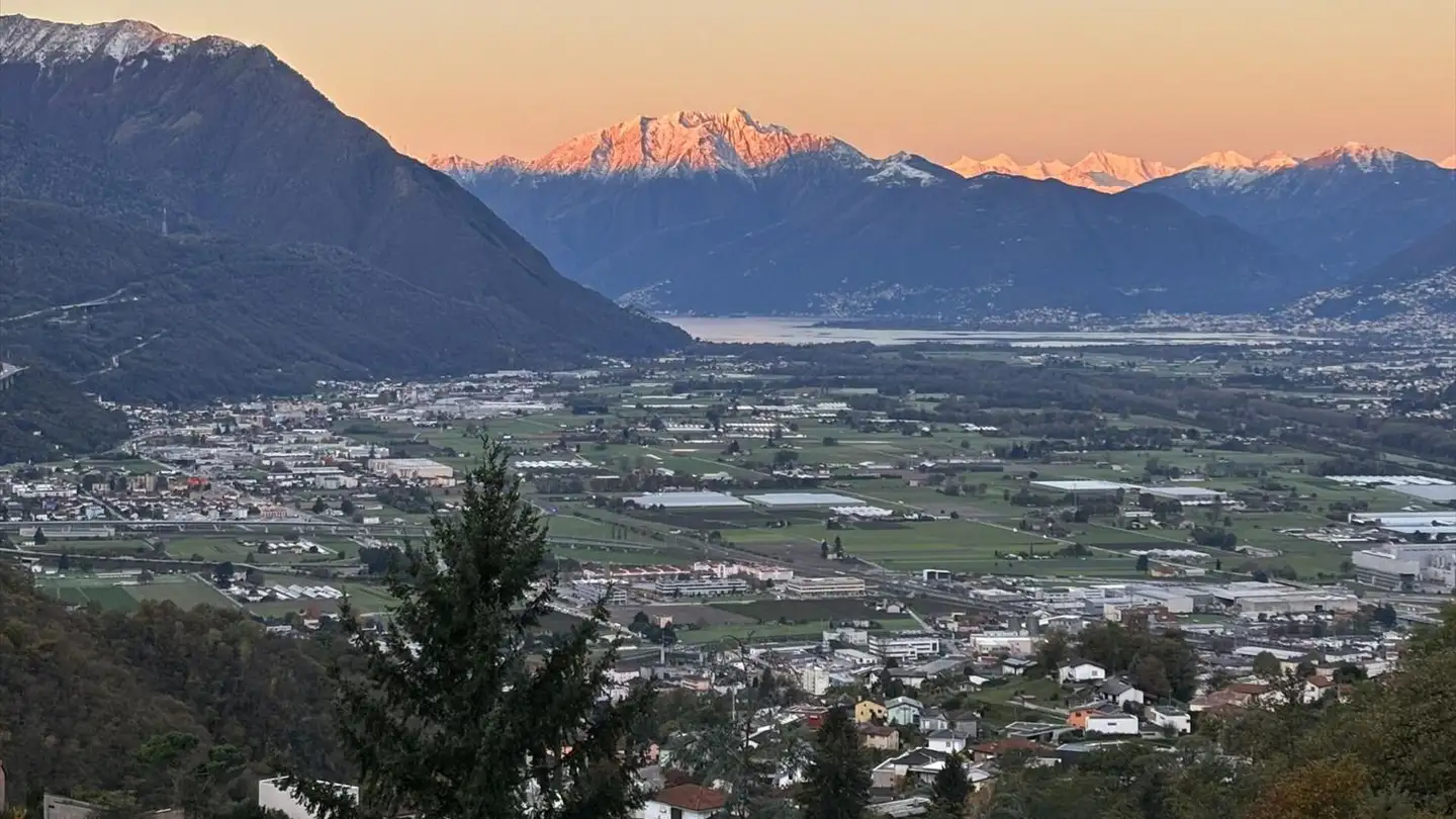 Casa singola in vendita - Via Ranzo, 6578 Caviano