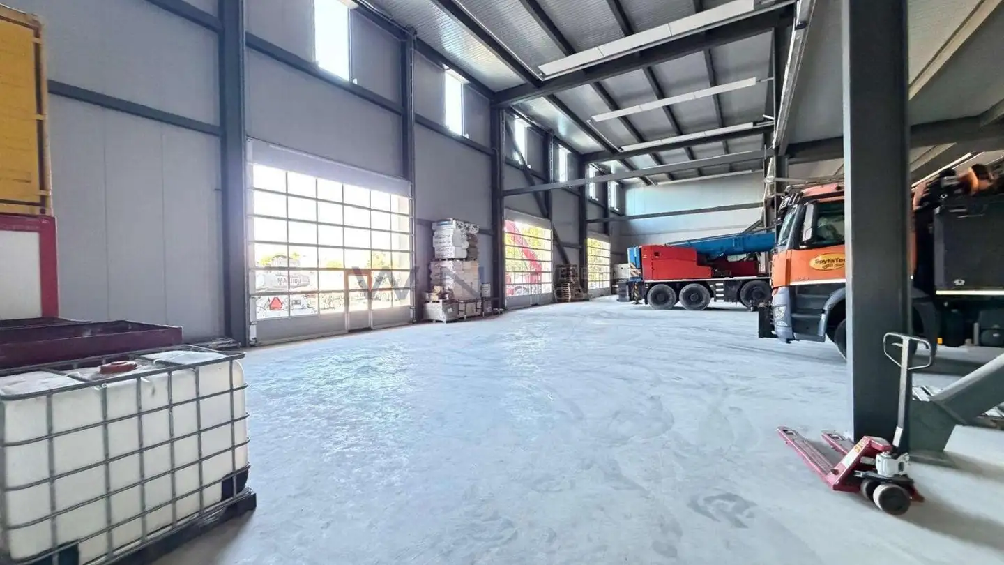 Commercial for rent - 1566 St-Aubin FR - Photo 3