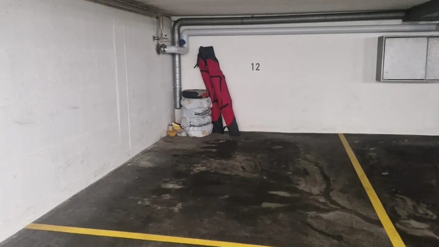 Parkplatz im Freien mieten - Schlossbergstrasse 12, 8820 Wädenswil