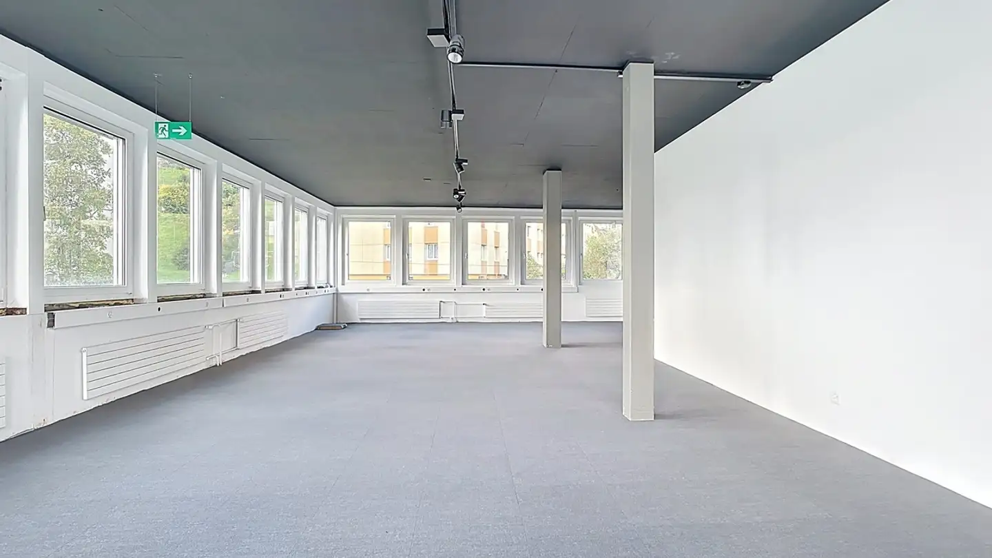 Commercial à louer - Rue Du Bois-Noir 61, 2300 La Chaux-de-Fonds - Photo 4