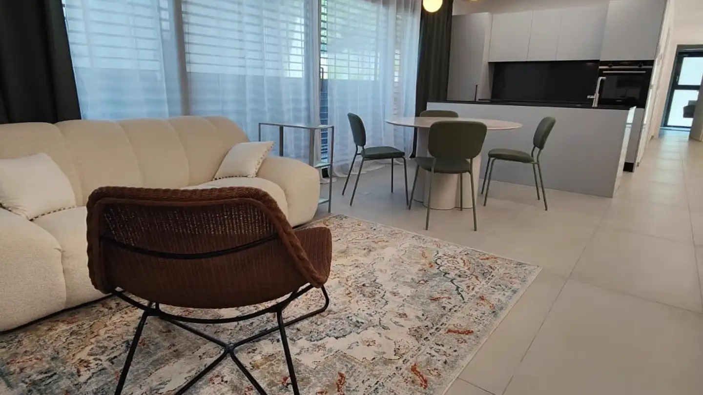 Apartment for rent - 6600 Muralto