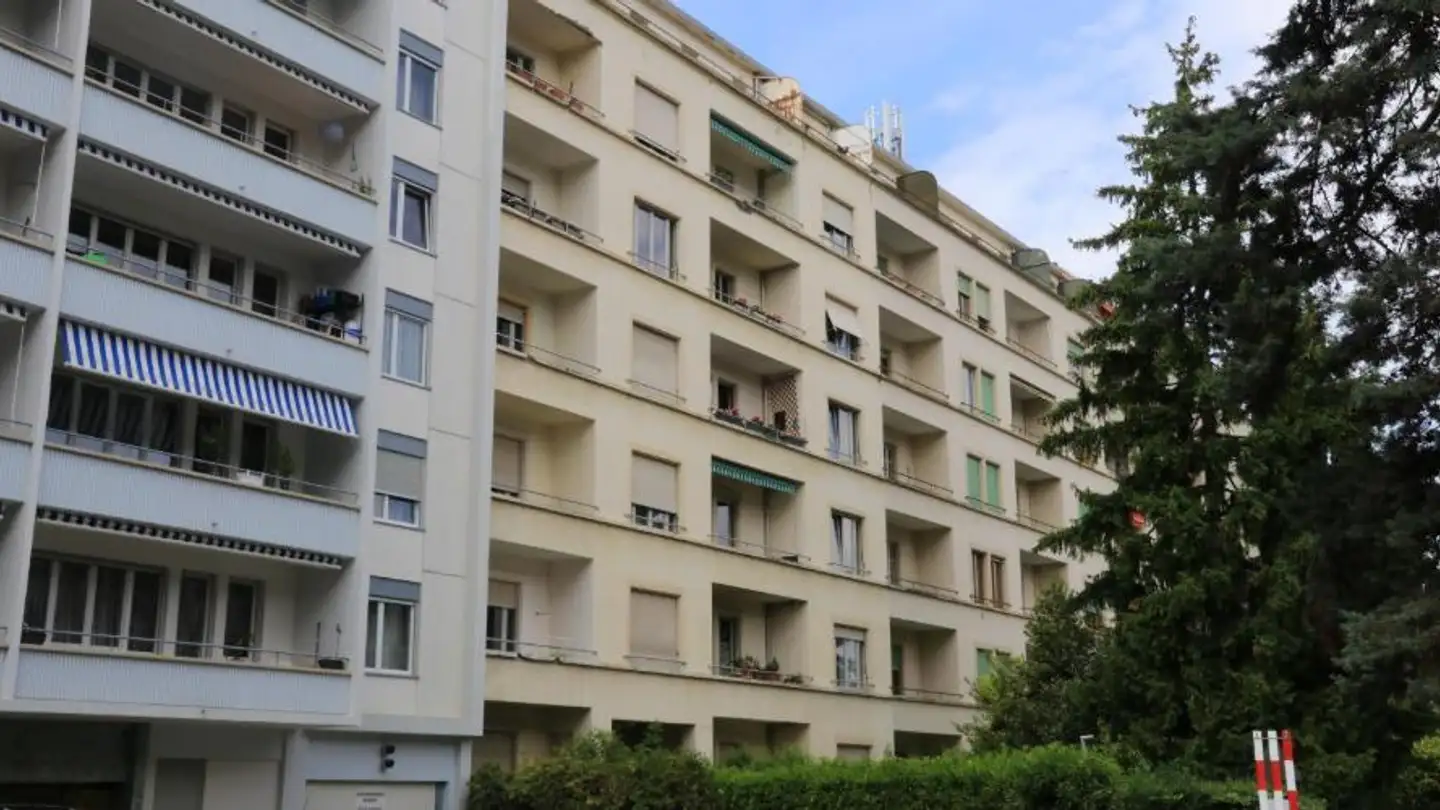 Outdoor parking space for rent - Chemin Kermely 6, 1206 Genève