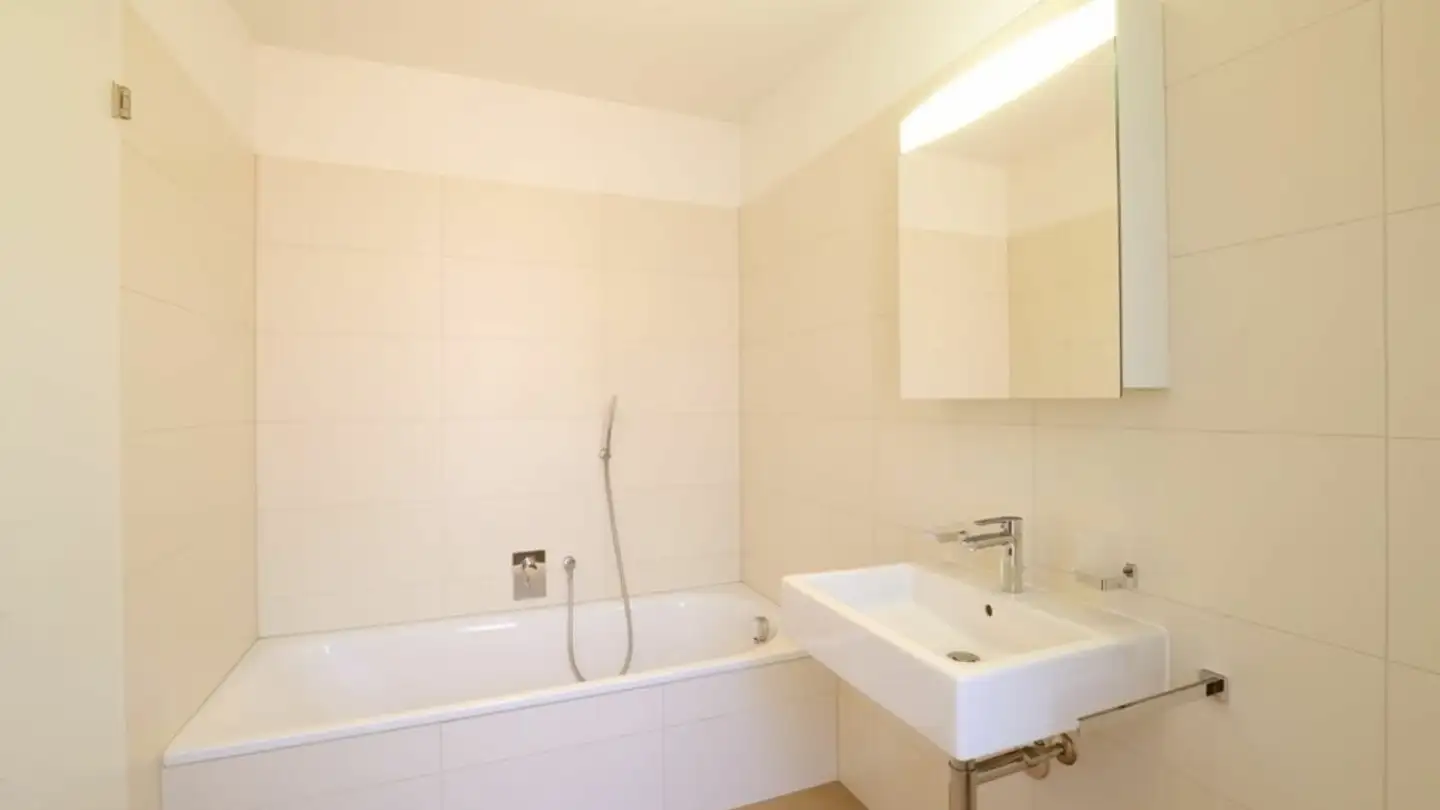 Wohnung mieten - Via La Parè 7, 6616 Losone - Foto 4