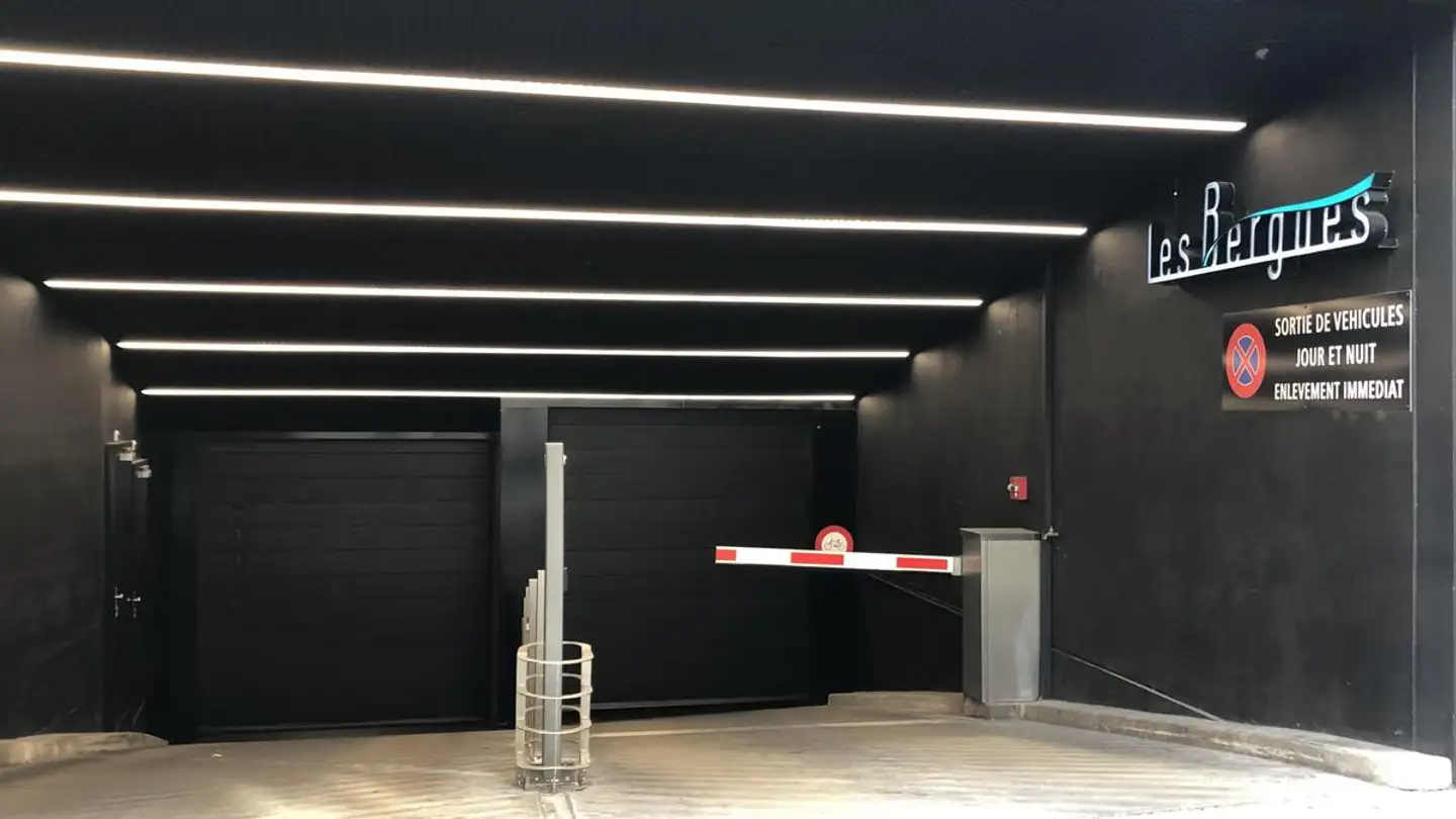 Place de parking intérieure pour moto à louer - Rue Kléberg 8, 1201 Genève - Photo 3