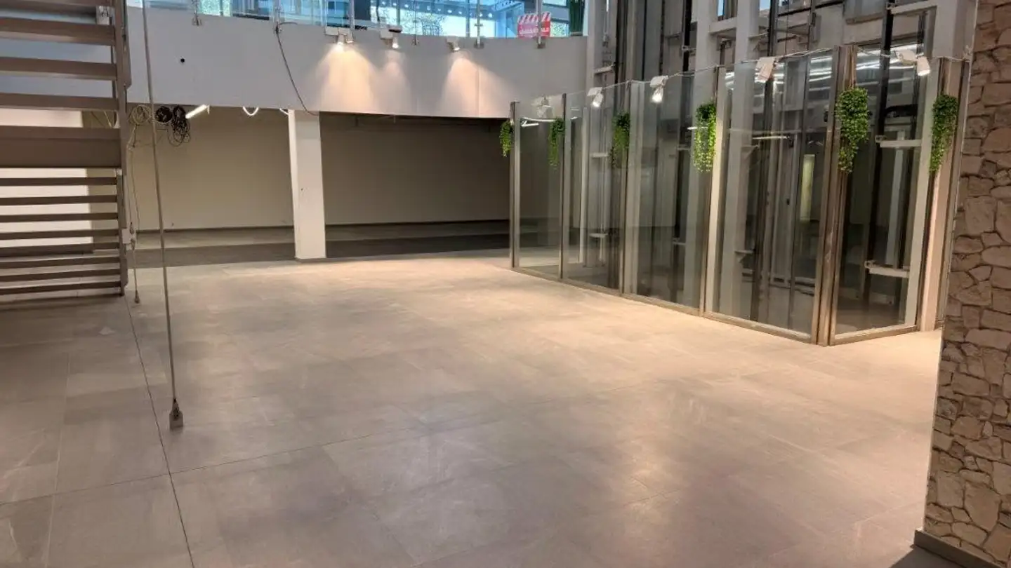 Negozio in affitto - Wässeristrasse 28, 8340 Hinwil - Foto 4