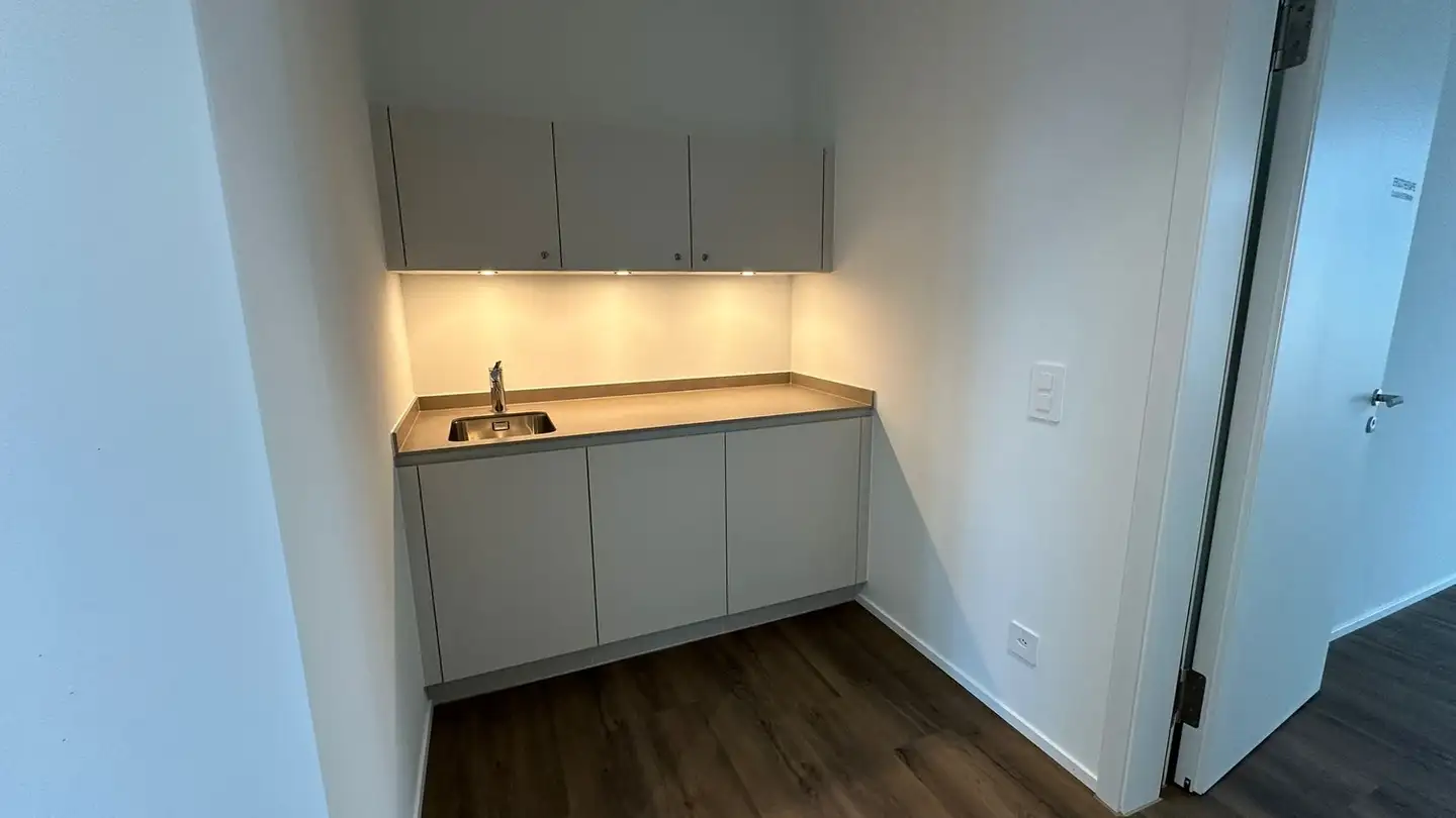 Medical practice for rent - Bahnhofstrasse 21, 8307 Effretikon - Photo 4