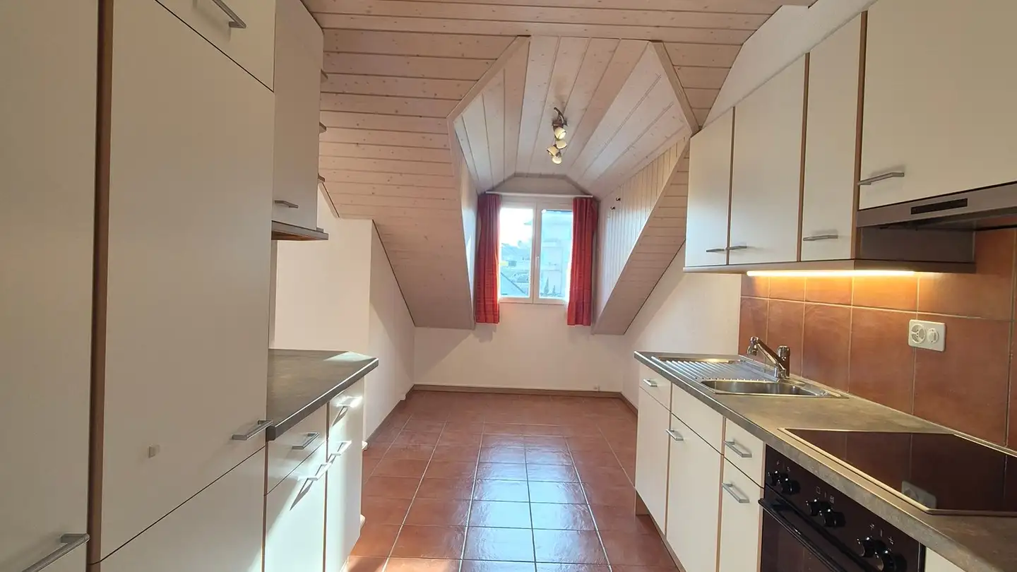 Attic flat for rent - Chemin Des Ecoliers 7, 1350 Orbe - Photo 2