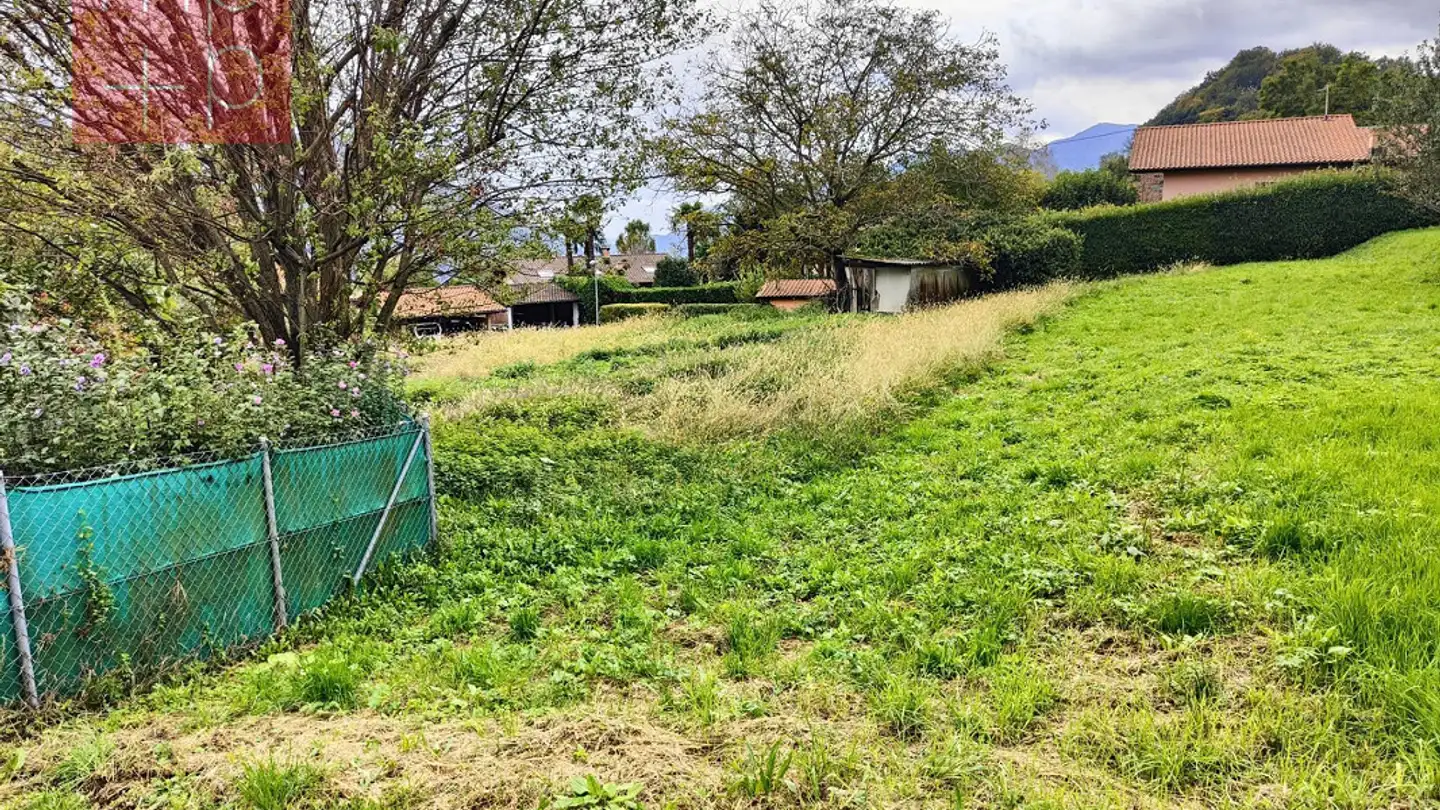 Constructible plot for sale - 6927 Agra - Photo 2