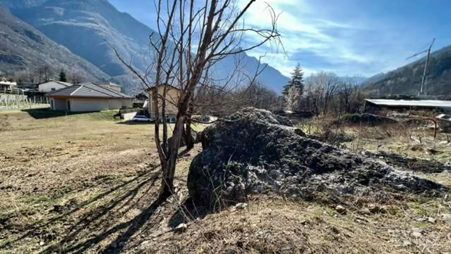 Constructible plot for sale - 6721 Ludiano - Photo 4