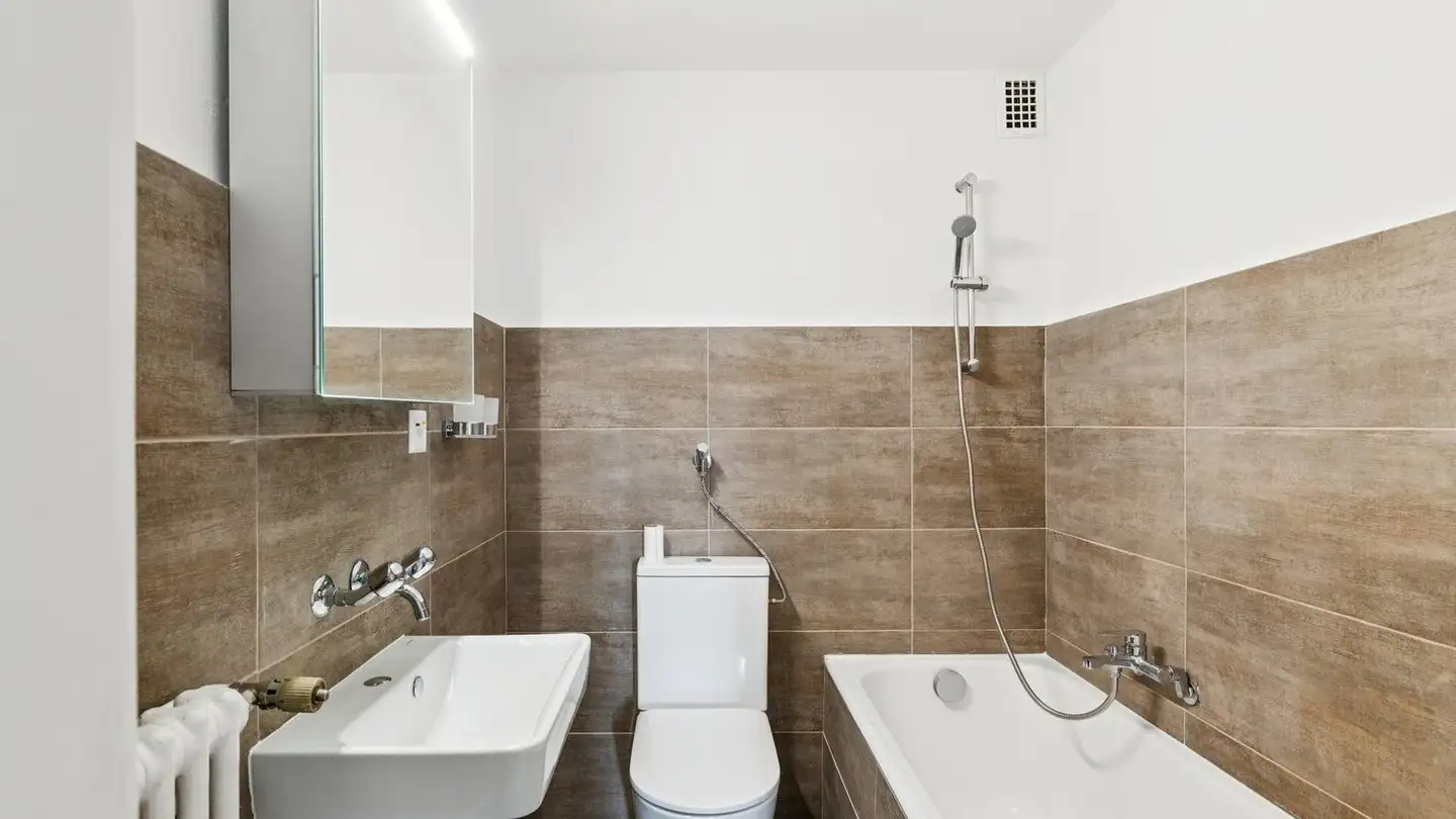 Apartment for rent - Ruelle de l'Eglise 1, 2740 Moutier - Photo 4