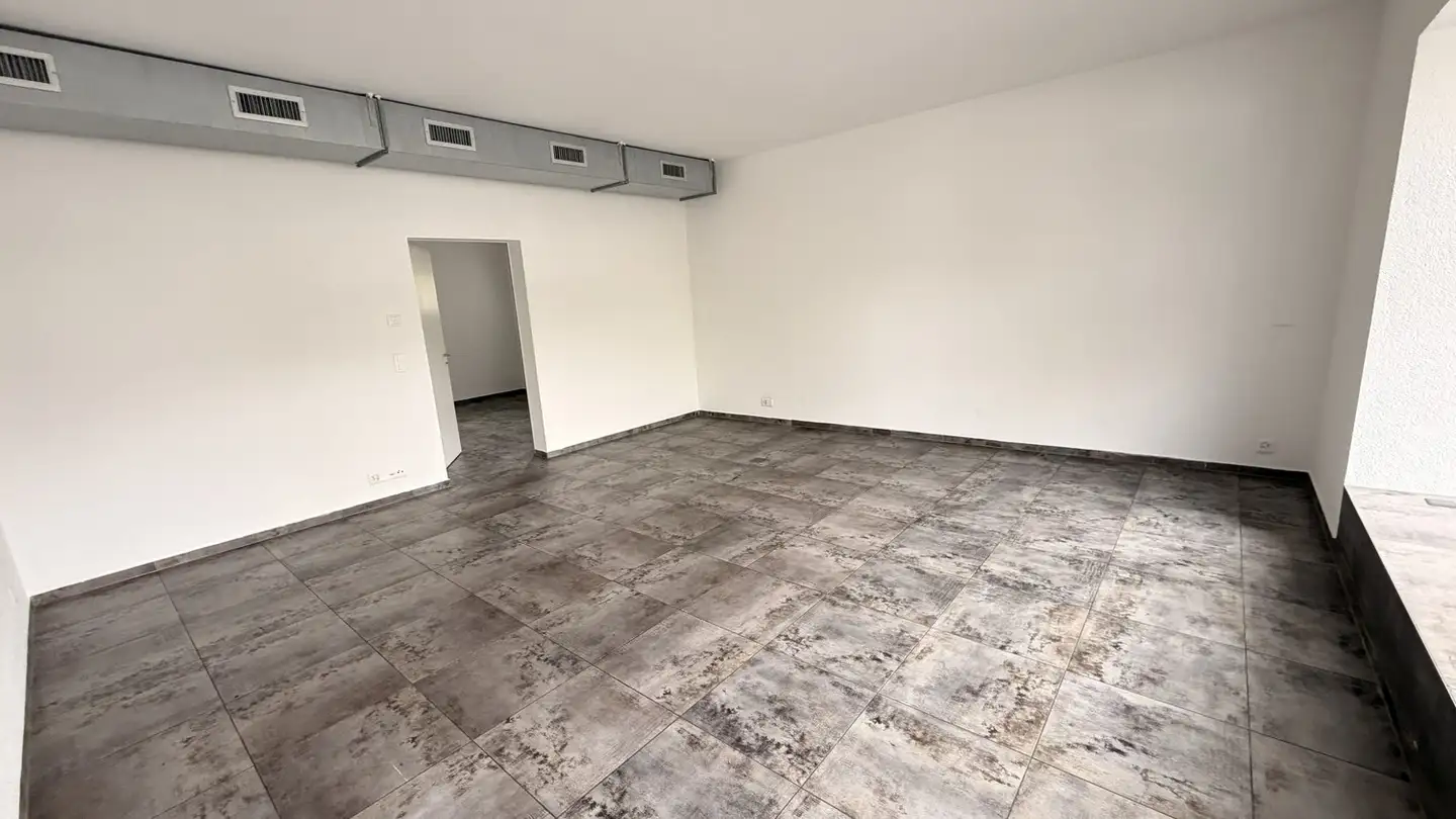 Gewerbe mieten - Bahnhofstrasse 59, 8154 Oberglatt ZH - Foto 2