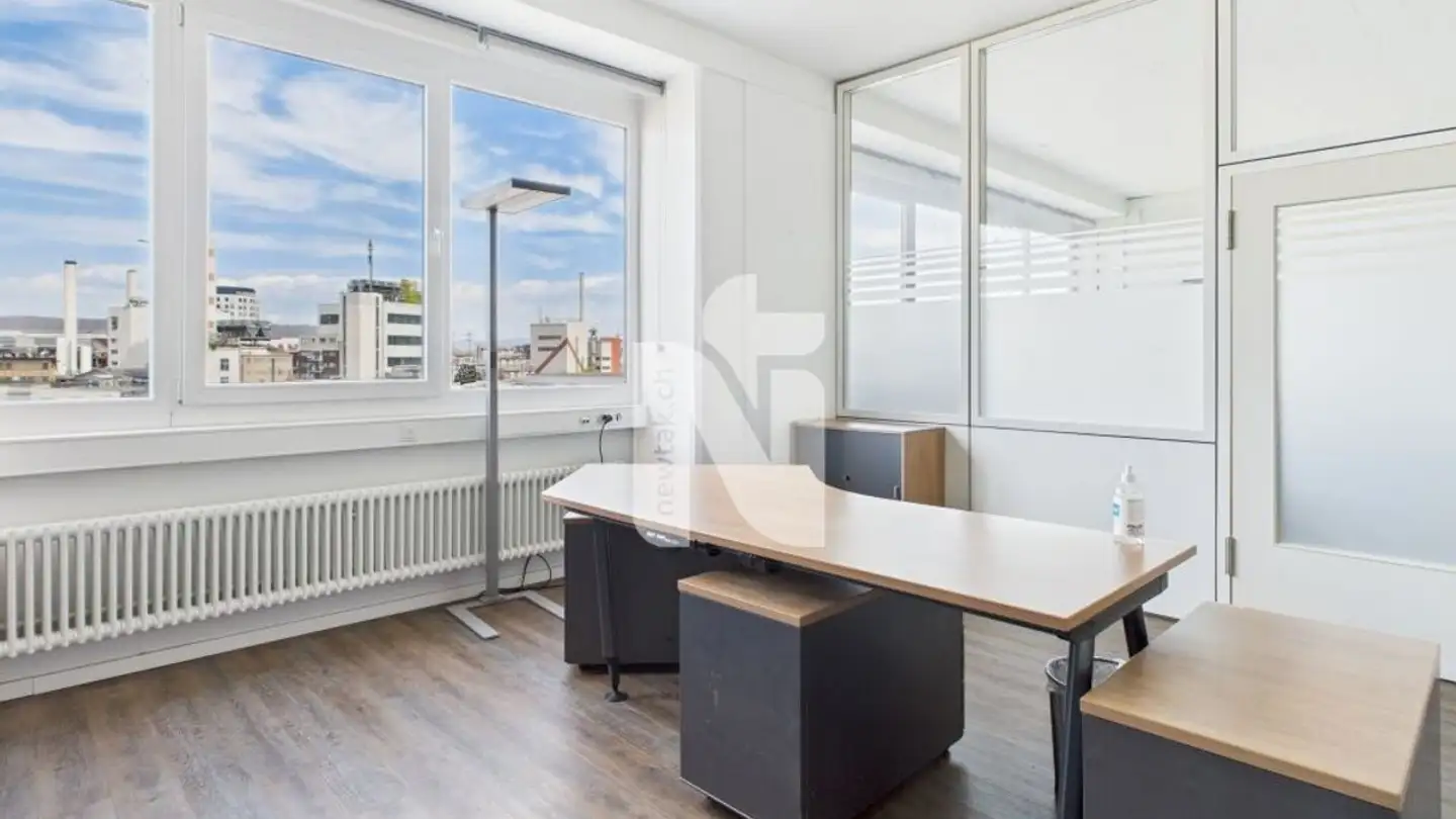 Office space for rent - Muttenzerstrasse 105, 4133 Pratteln