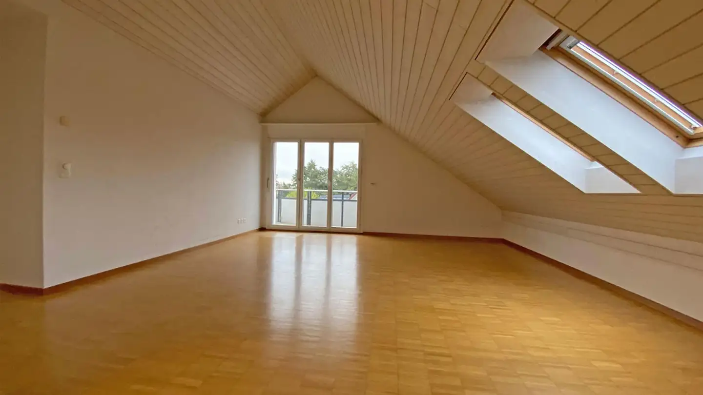 Attic flat for rent - Riedwiesen 10, 8603 Schwerzenbach - Photo 2