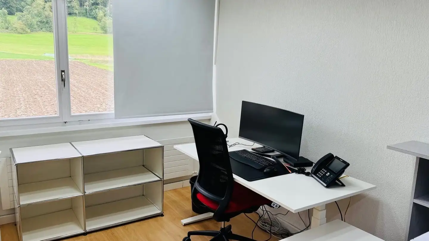 Commercial à louer - Stationsstrasse 37, 8487 Zell ZH - Photo 2