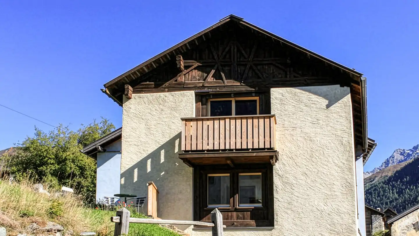 Mehrfamilienhaus kaufen - Fuschina 107, 7545 Guarda