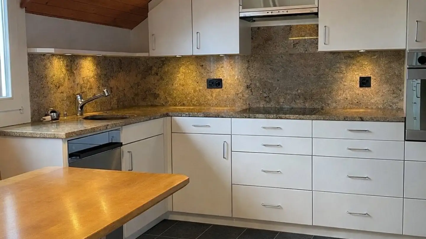 Dachgeschosswohnung mieten - Untere Sternengasse 1a, 4500 Solothurn - Foto 3