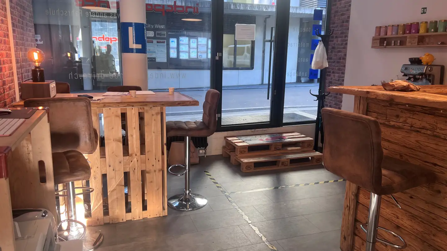 Negozio in affitto - Aarmühlestrasse 35, 3800 Interlaken - Photo 4