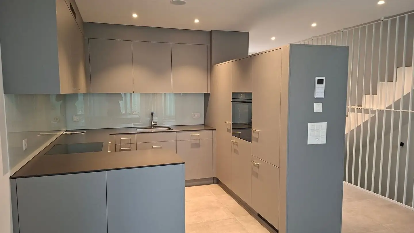 Maison jumelle à louer - Zürichstrasse 54, 8606 Nänikon - Photo 3