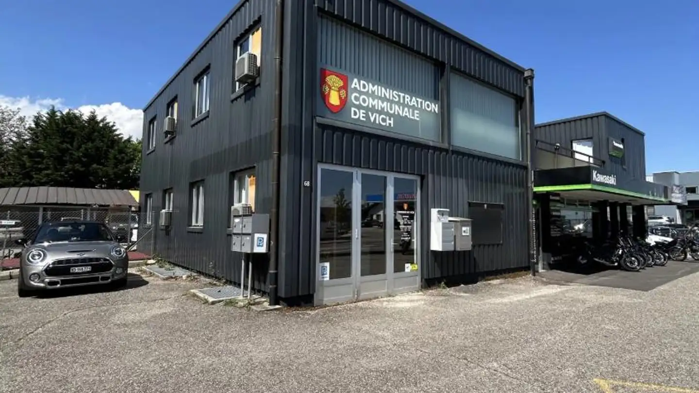 Commercial à louer - Route De L'etraz 6, 1267 Vich