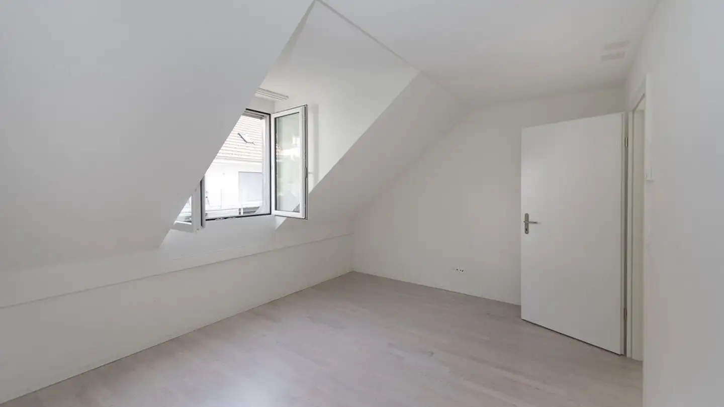 Penthouse for rent - Sellenbüren 55, 8143 Stallikon - Photo 2